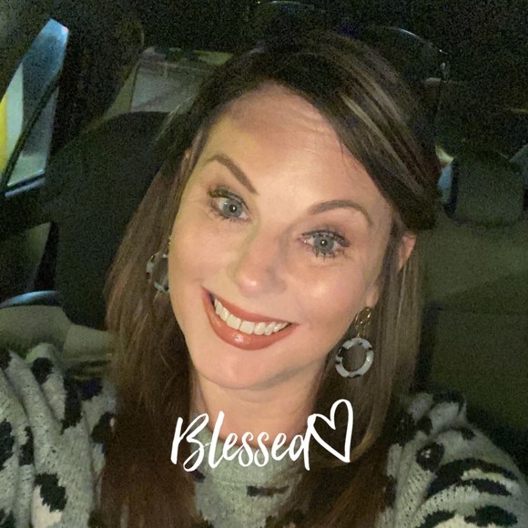 Profile Picture of Tina Grant childress (@tinachild) on Poshmark