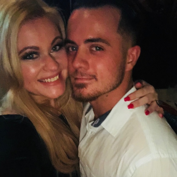 Profile Picture of Chelsey Chmielewski (@chelseychmielew) on Poshmark