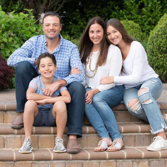 Profile Picture of Kim Shyer (@kbshyer) on Poshmark