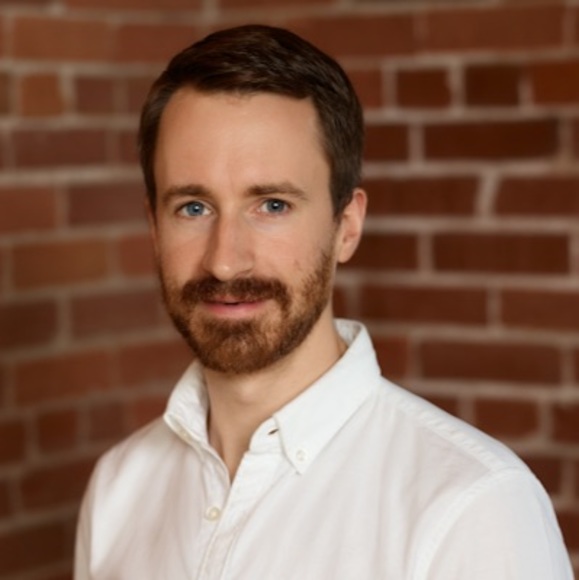 Profile Picture of David Connolly (@davidjconnolly) on Poshmark