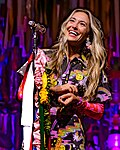 Profile Picture of Lauren Daigleon Wikipedia