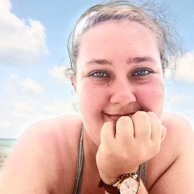 Profile Picture of Lauren Wolfe (@_Lauren_Wolfe_) on Twitter