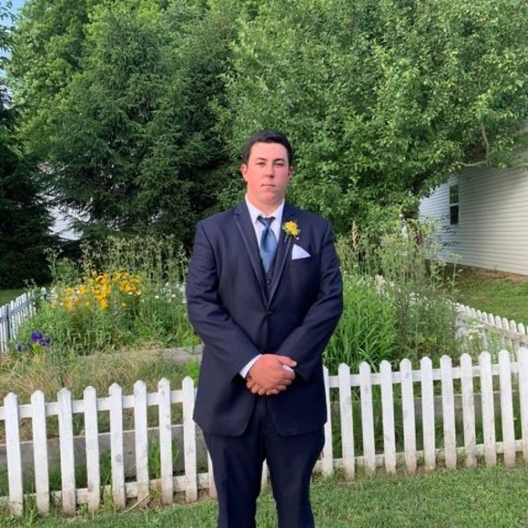 Profile Picture of Ryan Fetzner (@ryanfetzner) on Poshmark