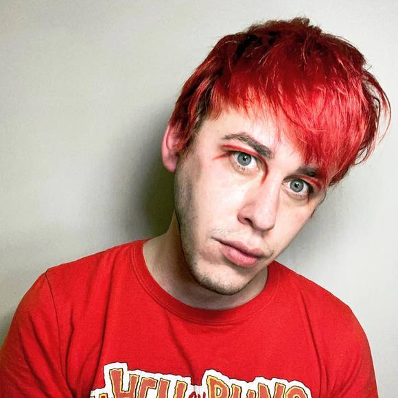 Profile Picture of Derek Boucher (@yuckeys) on Poshmark