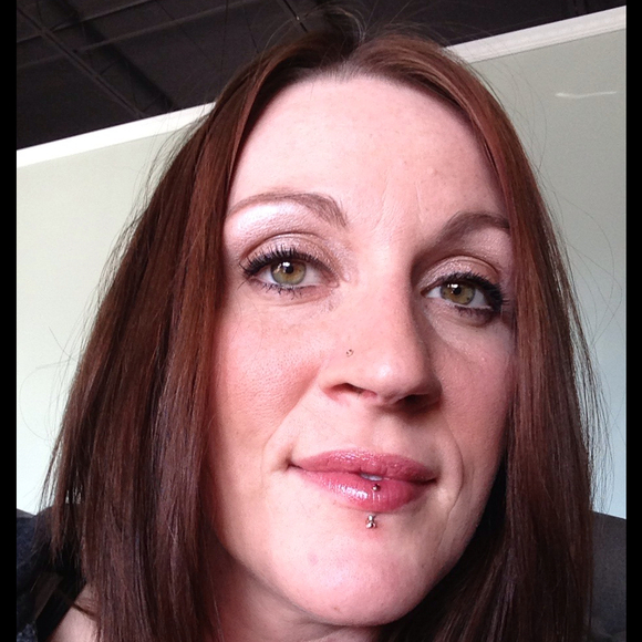 Profile Picture of Tessa Waytashek (@tinktessa) on Poshmark