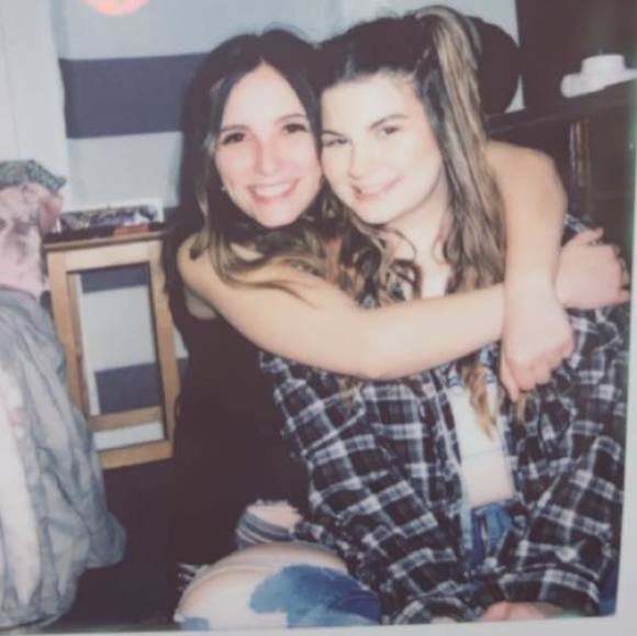 Profile Picture of Jenee Turkle (@jeneemarie) on Poshmark