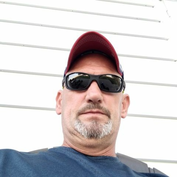 Profile Picture of Frank Mulkey (@frankmulkey) on Poshmark