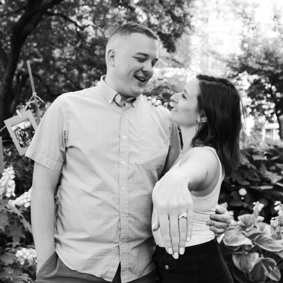 Profile Picture of Erin Asselta (@erinasselta) on Poshmark