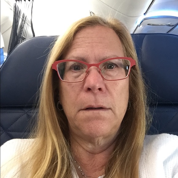 Profile Picture of Penny Graulich (@pennylola) on Poshmark