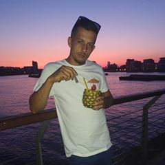 Profile Picture of Brett Aitken (@brettoss) on Tiktok