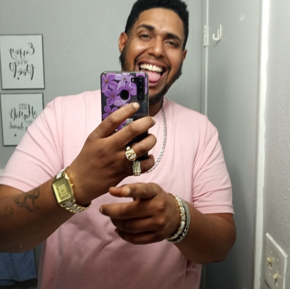 Profile Picture of Luis Antonetty (@luisantonetty) on Poshmark