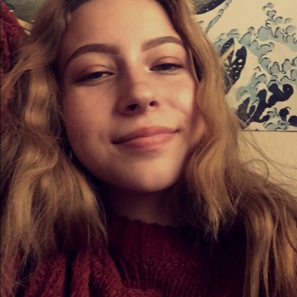 Profile Picture of Jaden Prause (@roseyjaden) on Poshmark