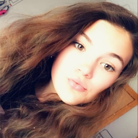 Adelynn Childers - Poshmark Profile Picture of Adelynn Childers (@adelynn_c) on Poshmark