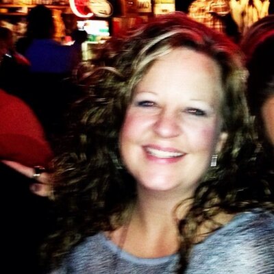 Profile Picture of Jennifer Akin (@Jenn_mrichard) on Twitter