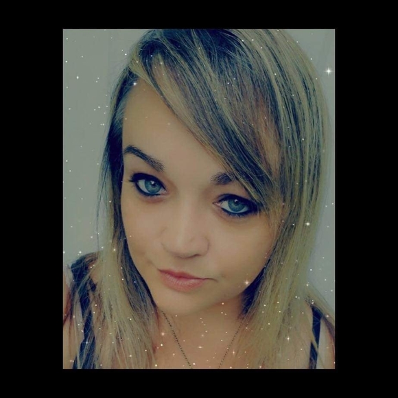Profile Picture of Erica Hacker (@krika717) on Poshmark