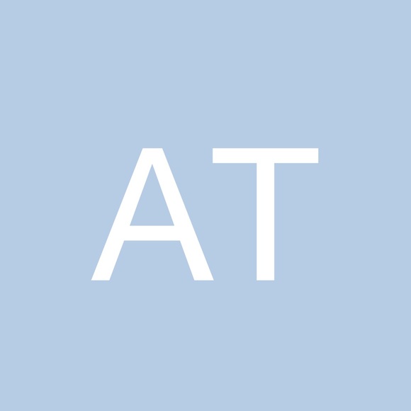 Profile Picture of Azuree Taylor (@prettyazuree) on Poshmark