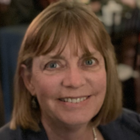 Profile Picture of Sharon Oblinger (@sharmaro) on Poshmark