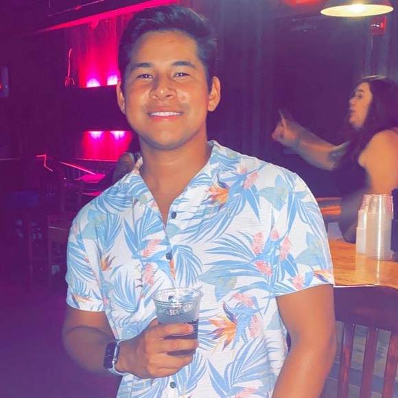 Profile Picture of George Chavez (@milvera_) on Poshmark