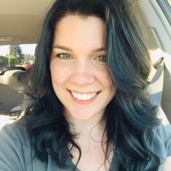 Profile Picture of Lacey Jeffries (@laceyaj9) on Poshmark