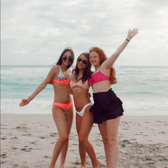 Profile Picture of Reagan Flyer (@reaganflyer12) on Poshmark