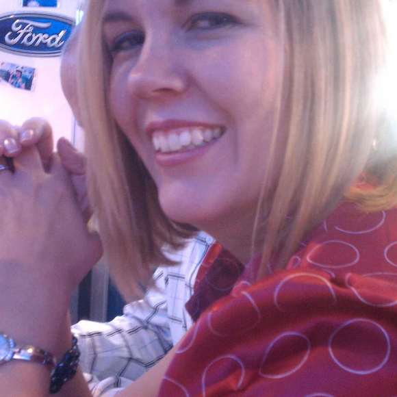 Profile Picture of Alison Bookout (@abook) on Poshmark
