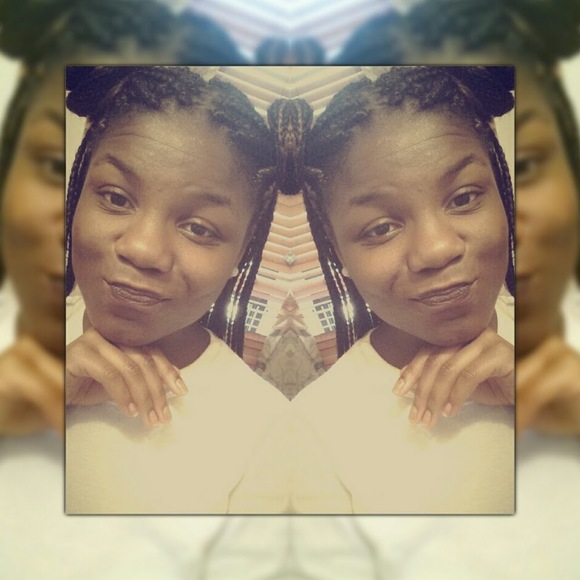 Dominique Garrett - Poshmark Profile Picture of Dominique Garrett (@anajagarrett12) on Poshmark