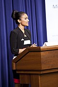 Profile Picture of Nina Davulurion Wikipedia