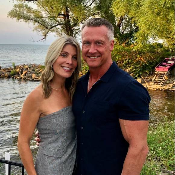 Profile Picture of Joel Bearfield (@joel_bearfield) on Poshmark