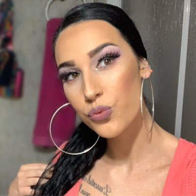 Profile Picture of Gloria Lozano 💋 (@gloriialozano04) on Twitter