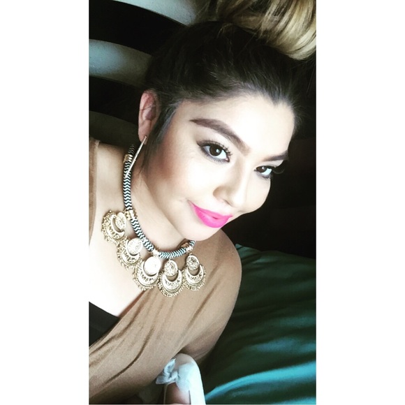 Profile Photo of Bridgette Pacheco (@ohbbybee) on Poshmark