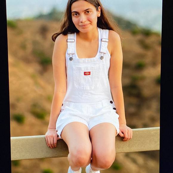 Profile Picture of Julie Palencia (@jdodgergirl92) on Poshmark