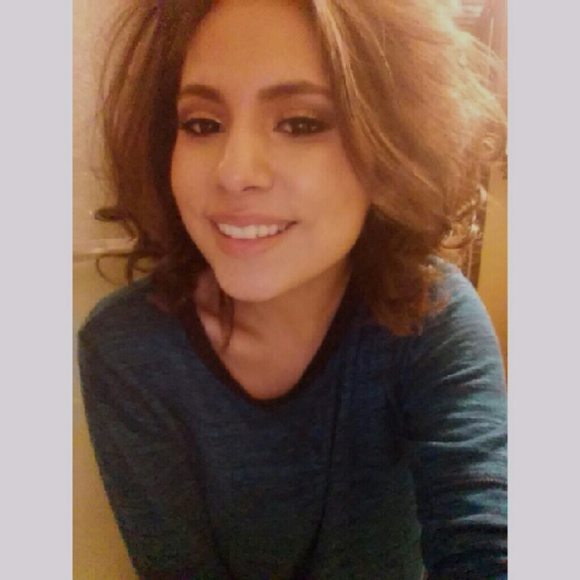 Profile Picture of Miriam Olvera (@olveram21) on Poshmark