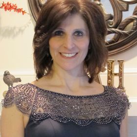 Profile Picture of Laura Cacchione-Zichi (@ltropic) on Pinterest