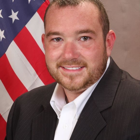 Profile Picture of Michael Farmer (@michaelfarme504) on Poshmark