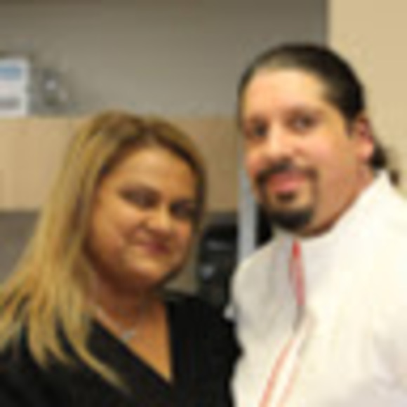 Profile Picture of Jonathan Oliviera (@jonoliviera) on Poshmark