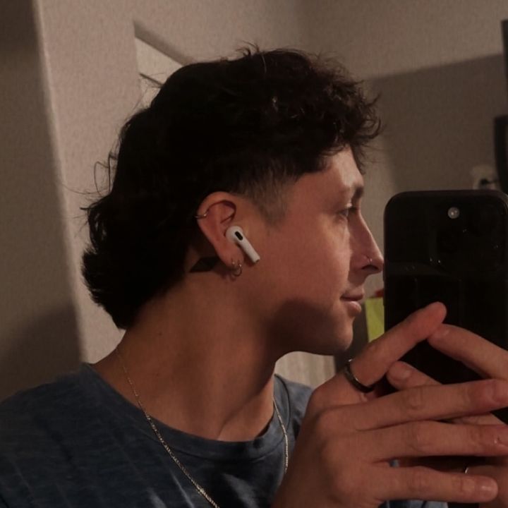 Profile Picture of   I still got yelled after... (@israelcrtz) on Tiktok