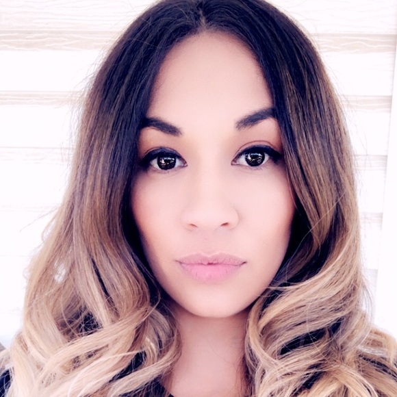Profile Picture of Bianca Mireles (@binx027) on Poshmark