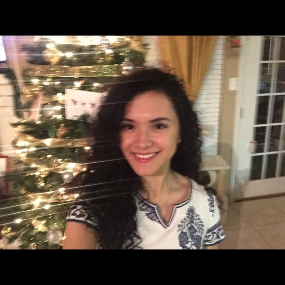 Profile Picture of Maria Cano (@mapachas) on Poshmark