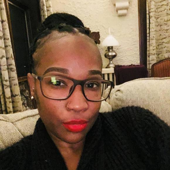 Profile Picture of Ariellah Hogue (@ariellah2000) on Poshmark