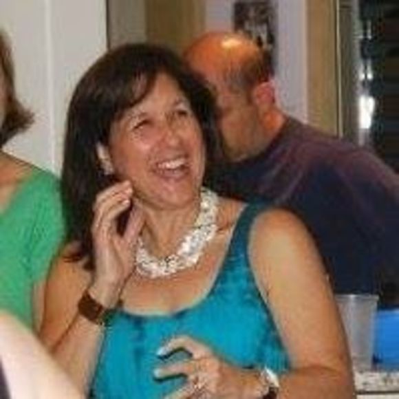 Profile Picture of Jill Graflund (@jillgraflund) on Poshmark