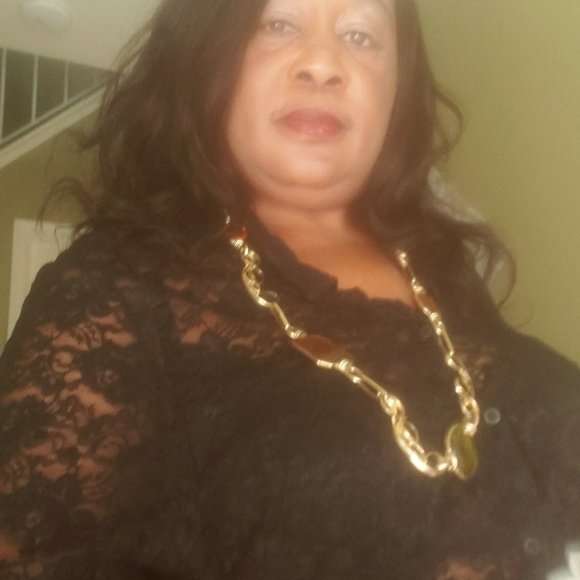 Chantal Njila - Poshmark Profile Picture of Chantal Njila (@chantalnjila) on Poshmark