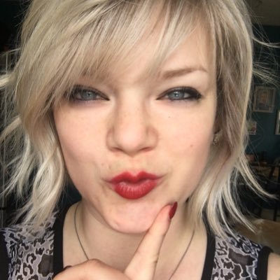 Profile Picture of Kristen Foster (@shmickalicious) on Twitter