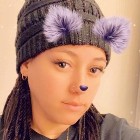 Profile Picture of Brittany Herrod (@brittanyherrod) on Poshmark