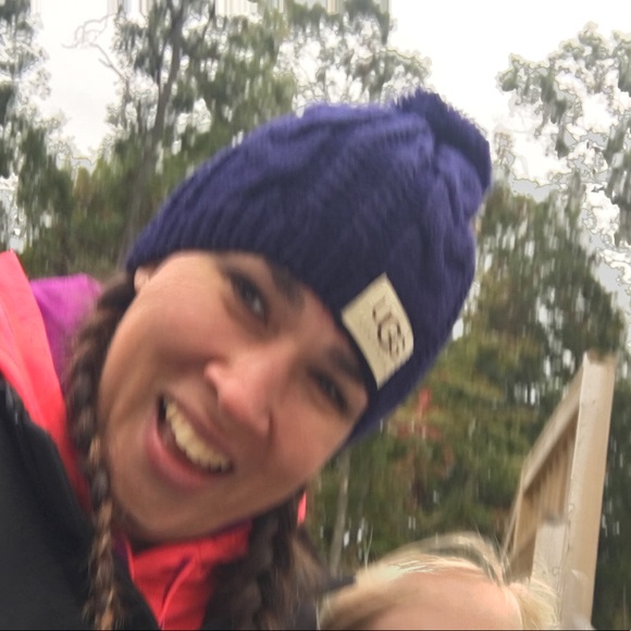 Profile Picture of Christina Morren (@mrsm2002) on Poshmark