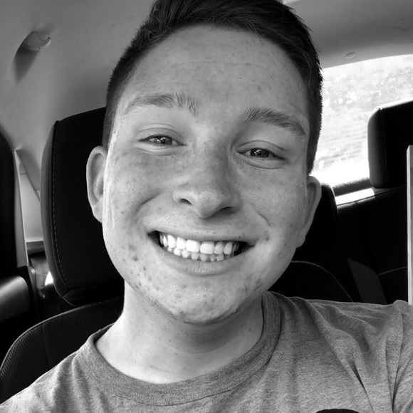 Nathan Carnes - Poshmark Profile Picture of Nathan Carnes (@nathanrcarnes) on Poshmark