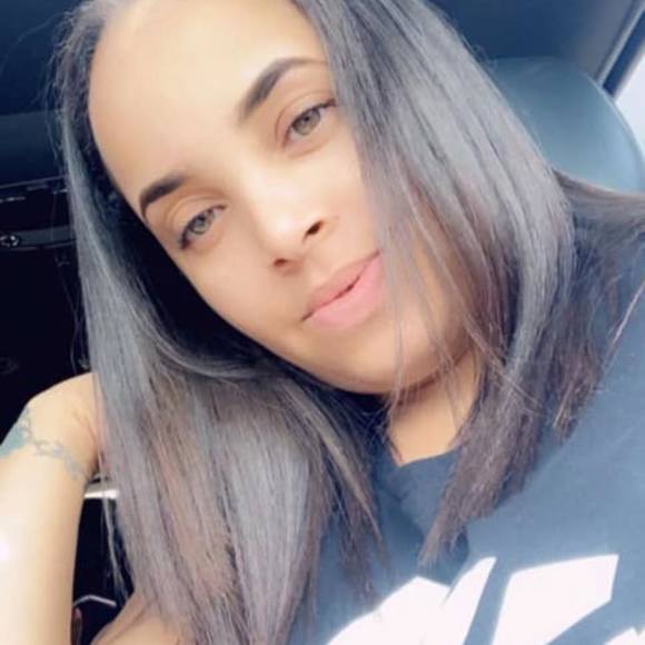 Profile Picture of Trenae Jeniece (@atmoore610) on Poshmark