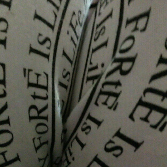 Profile Picture of Cassandra Ceniceros (@owlloveone) on Poshmark