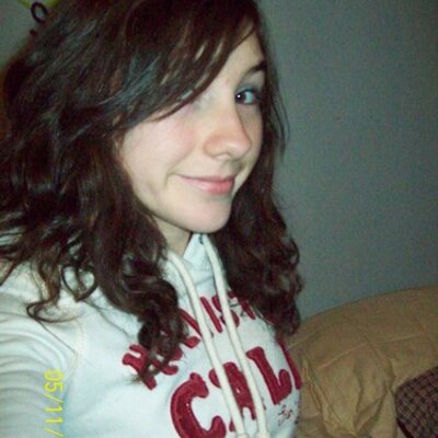 Profile Picture of Brittany Howlett (@@BritlovesJeremy) on Twitter