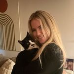 Profile Picture of Julia Parsons (@juliaparsons) on Instagram