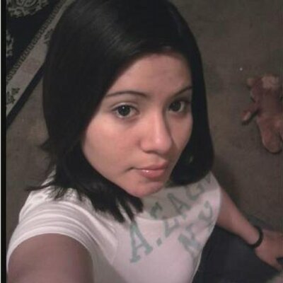 Profile Picture of Esmeralda Marroquin (@carlosybea) on Twitter